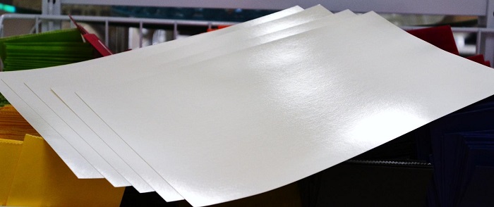 ưu nhược điểm chất liệu giấy couche