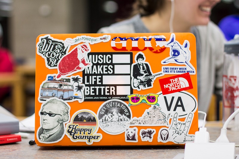 mẫu sticker dán laptop đẹp
