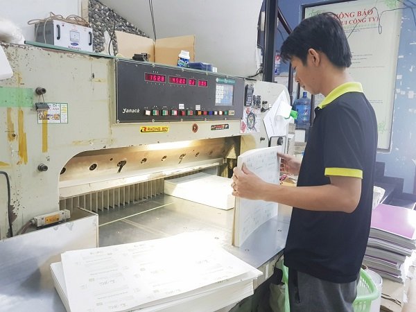 Hoạt động in offset tại xưởng In Bảo Ngọc