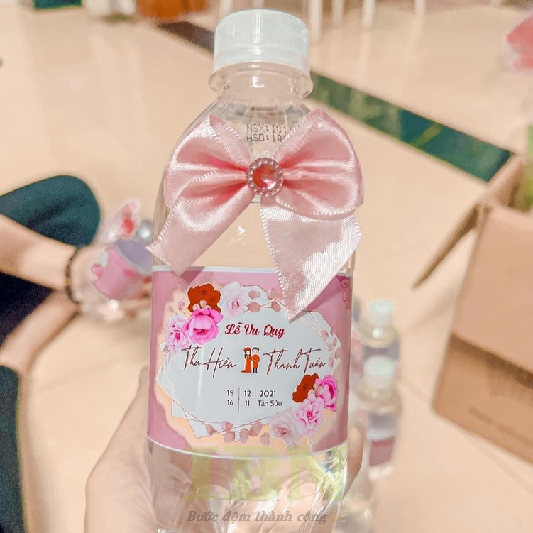 Mẫu nhãn dán thân chai nước đám cưới