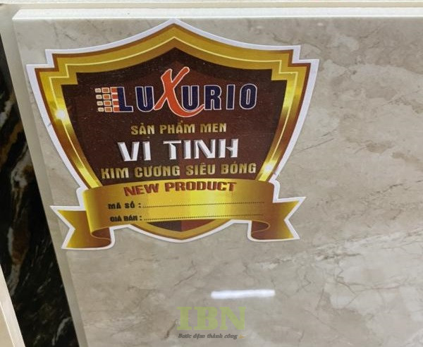 Tem dán gạch bằng chất liệu nhựa sữa