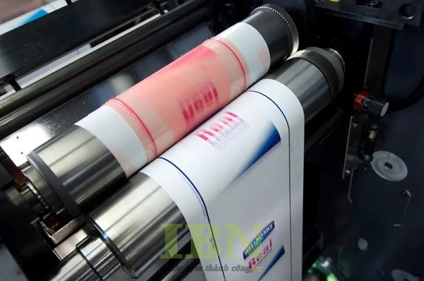 So sánh chi tiết in flexo và in offset