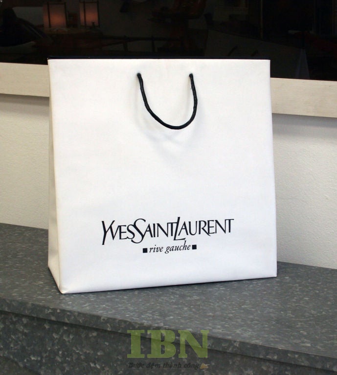 Đặc điểm nổi bật của mẫu túi giấy YSL