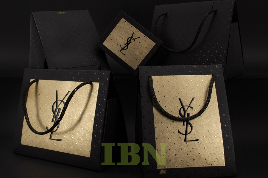 Mẫu túi giấy YSL họa tiết da cá sấu