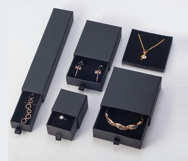 Mẫu hộp giấy kraft đựng trang sức theo set dáng nắp trượt ấn tượng