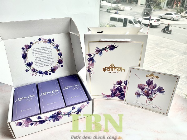 Mẫu hộp đựng collagen dáng nắp gài