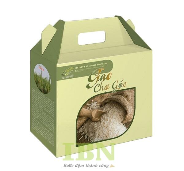 Mẫu hộp giấy đựng gạo có tay cầm giữa chắc chắn