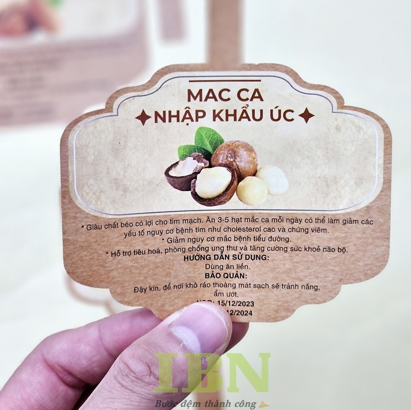 Mẫu decal nhãn giấy hình dáng đặc biệt