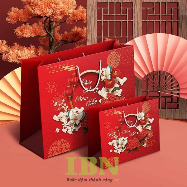 Mẫu túi giấy cán màng đựng quà tết