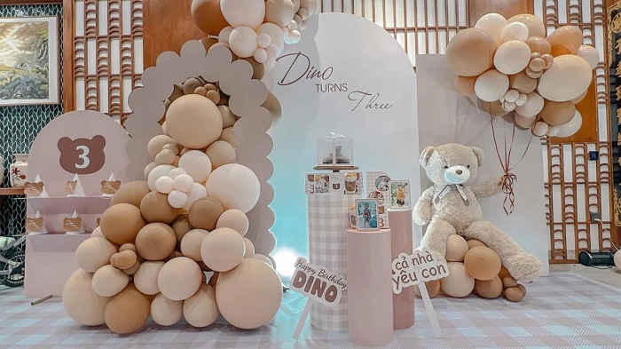 Mẫu backgroud sinh nhật tone nâu cho bé trai