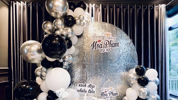 Mẫu backgroud sinh nhật sang trọng màu đen