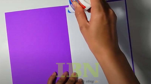 Cách Làm Thiệp Sinh Nhật Đơn Giản, Đẹp Mắt và Ý Nghĩa 40 Bước 1 - Chuẩn bị bìa thiệp