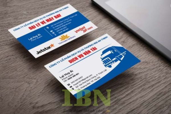Mẫu card visit xe du lịch tông xanh xương chủ đạo