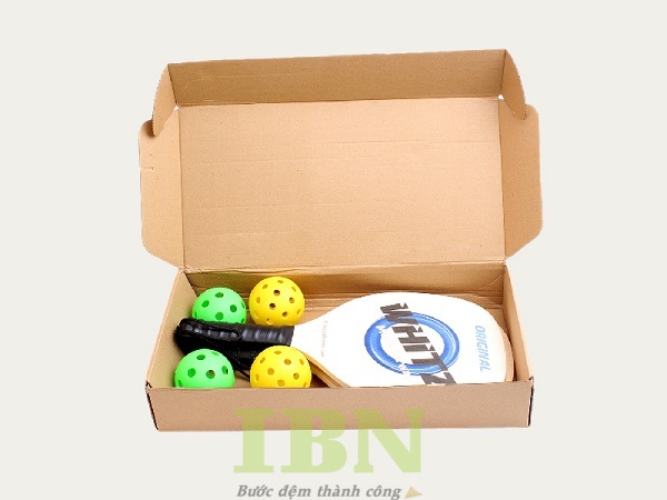 Mẫu hộp giấy carton đựng vợt Pickleball nắp gập