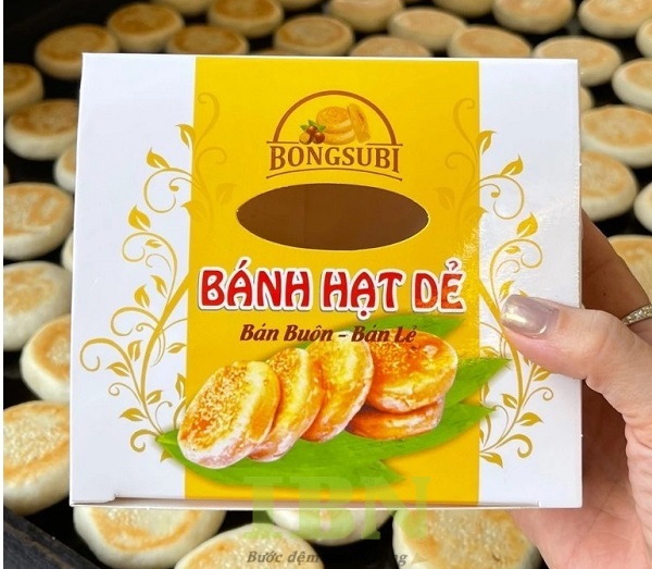 Mẫu hộp đựng bánh hạt dẻ hình vuông, có cửa sổ