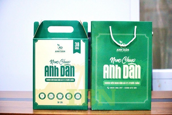 Mẫu hộp giấy đựng nem chua có quai xách giữa