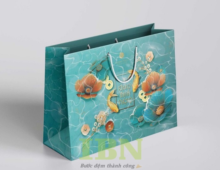 Mẫu túi giấy chúc mừng năm mới màu xanh nhẹ nhàng