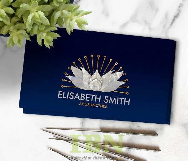 Mẫu card vist đông y in logo hoa sen và kim châm cứu