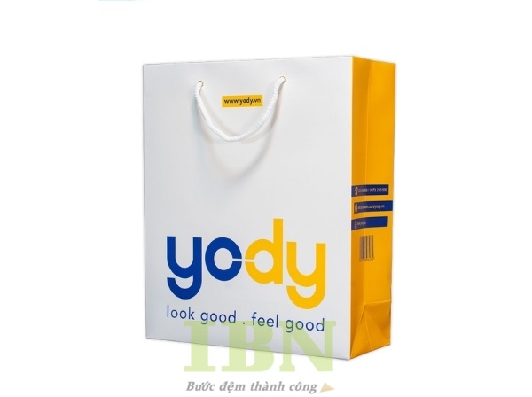 Mẫu túi giấy cho shop thời trang YODY