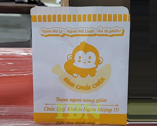 Mẫu túi giấy đựng chuối chiên đơn giản, đẹp mắt