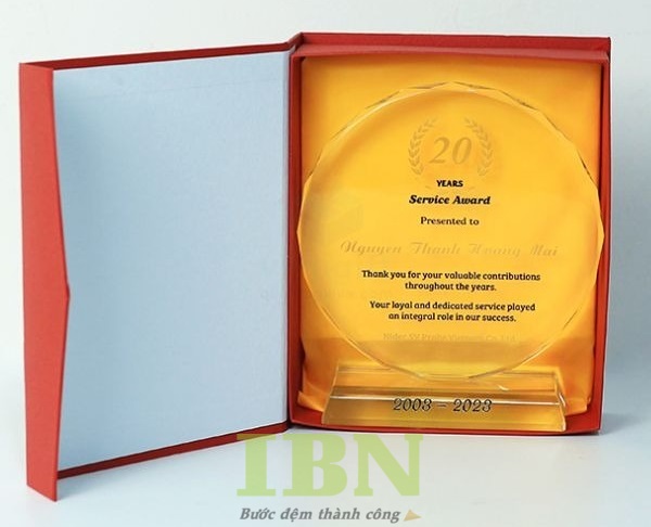 Hộp Đựng Kỷ Niệm Chương 35 In hộp đựng kỷ niệm chương cao cấp, mẫu mã sang trọng tại In Bảo Ngọc