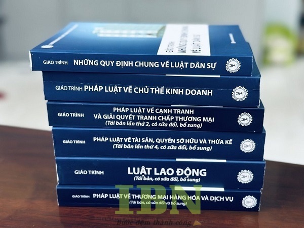 Mẫu sách giáo trình gáy dán keo khổ B5