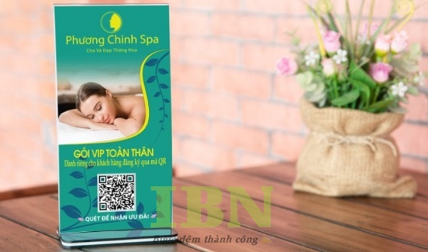 Mẫu standee để bàn dáng chữ T