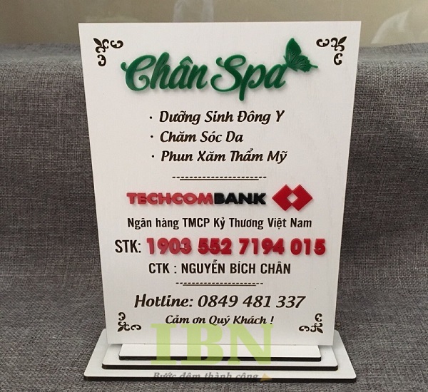 Mẫu standee để bàn cho spa