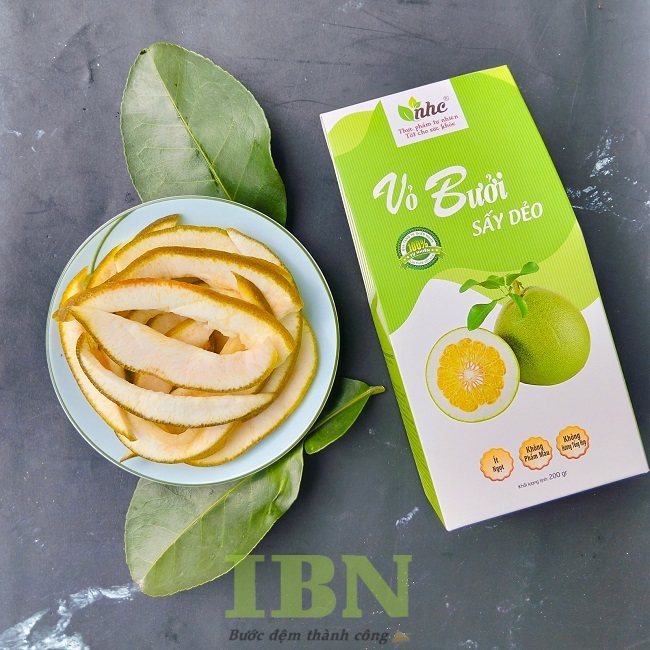 Mẫu hộp giấy đựng vỏ bưởi sấy tông màu xanh bắt mắt