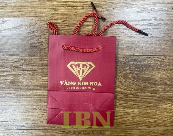 Mẫu túi giấy đựng vàng dáng đứng, size nhỏ