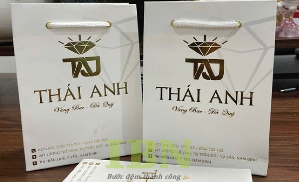 Mẫu túi giấy đựng vàng bạc đá quý màu trắng tinh tế