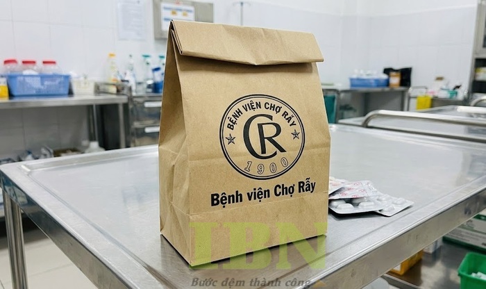 Mẫu túi giấy đựng thuốc không quai