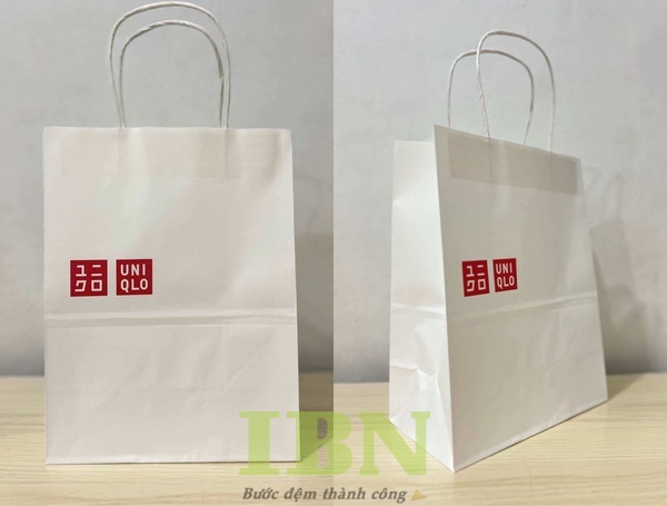 30+ Mẫu Túi Giấy Uniqlo Phong Cách Tối Giản, Độc Đáo 53 Túi giấy Uniqlo được in ấn từ chất liệu gì?