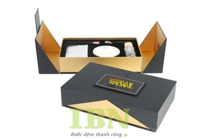 Mẫu hộp cánh bướm đẹp, có miếng đáp