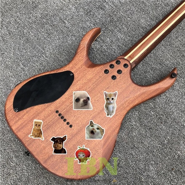 Các mẫu sticker hài hước dùng trang trí đàn guitar