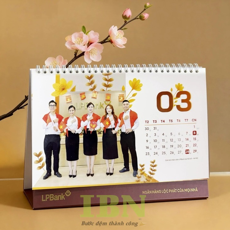 Mẫu lịch để bàn ngân hàng LPBank