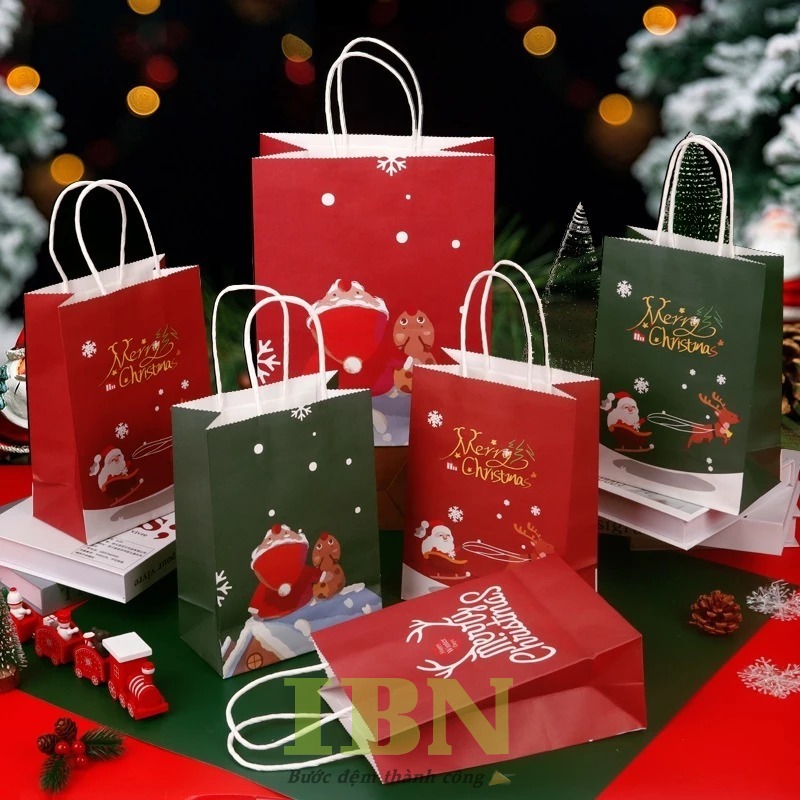 Các mẫu túi giấy đựng quà Noel đẹp, chất lượng