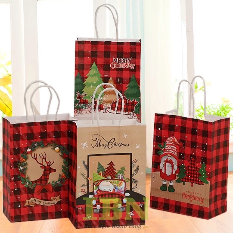 Mẫu túi giấy Noel sọc caro