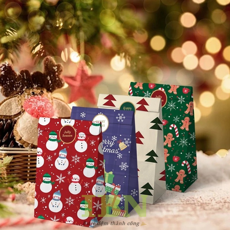 Mẫu túi giấy đựng quà Noel miệng gập